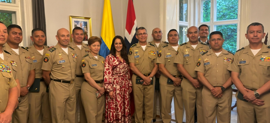 Embajada de Colombia en Noruega rindió homenaje a Oficiales de las Fuerzas Armadas de Colombia que realizan el CAEM 