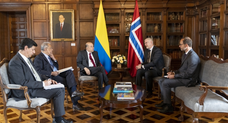 Nuevo embajador de Noruega en Colombia presentó copias de cartas credenciales ante el Ministro Leyva Durán